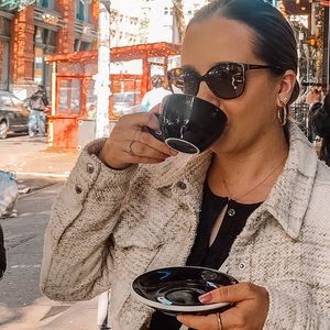 Meet your Posher, Val